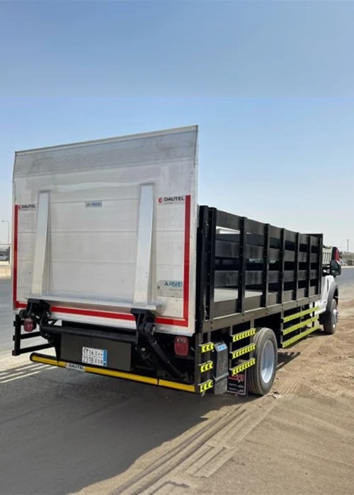 Tail Lift هيدروليكي للشاحنات - تركيب أساد تك KSA